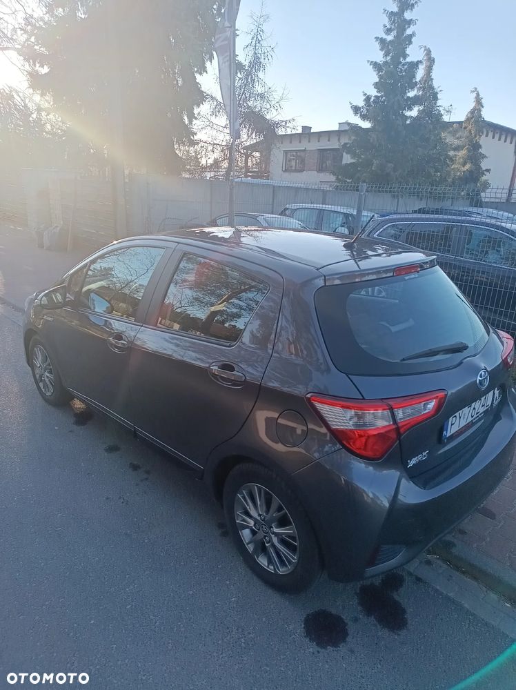 Toyota Yaris Hybrid 100 Active - 5