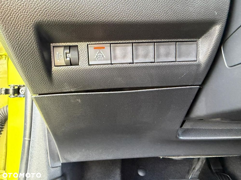 Peugeot 208 50kWh Active - 28