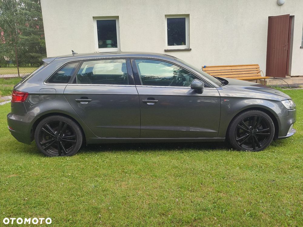Audi A3 Sportback 2.0 TDI (clean diesel) quattro S tronic S line Sportpaket - 2