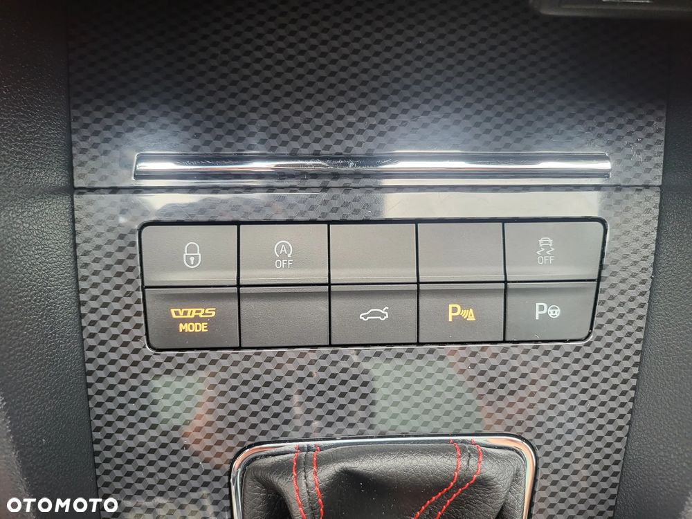 Skoda Octavia 2.0 TSI RS DSG - 30