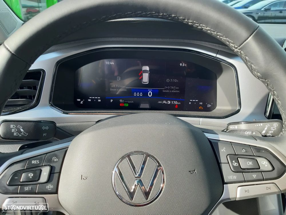 VW T-Roc 1.5 TSI Urban DSG - 11