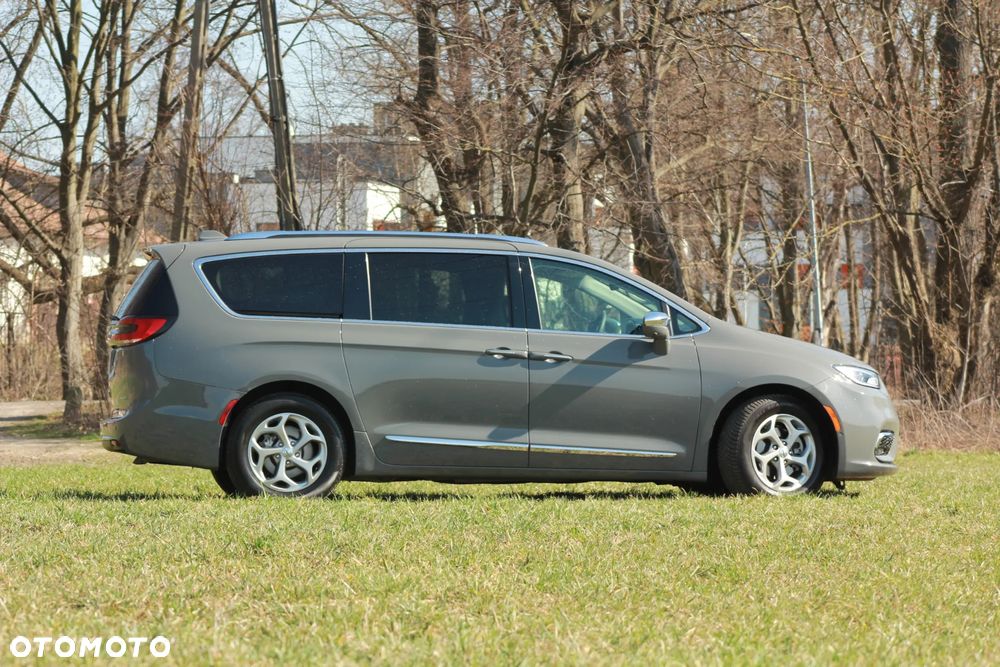 Chrysler Pacifica - 10