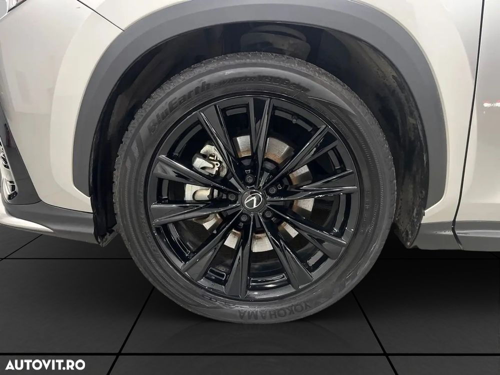 Lexus Seria NX 450h+ E-FOUR F SPORT - 13