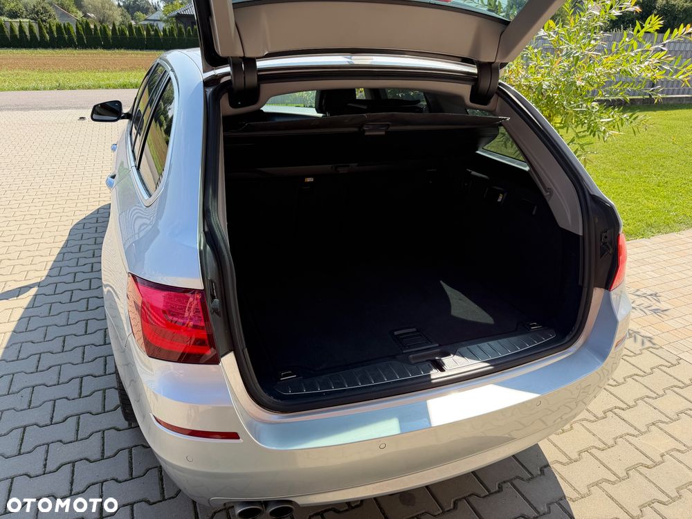 BMW Seria 5 525d - 4