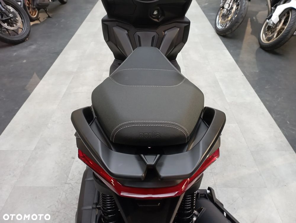 Aprilia SR - 17