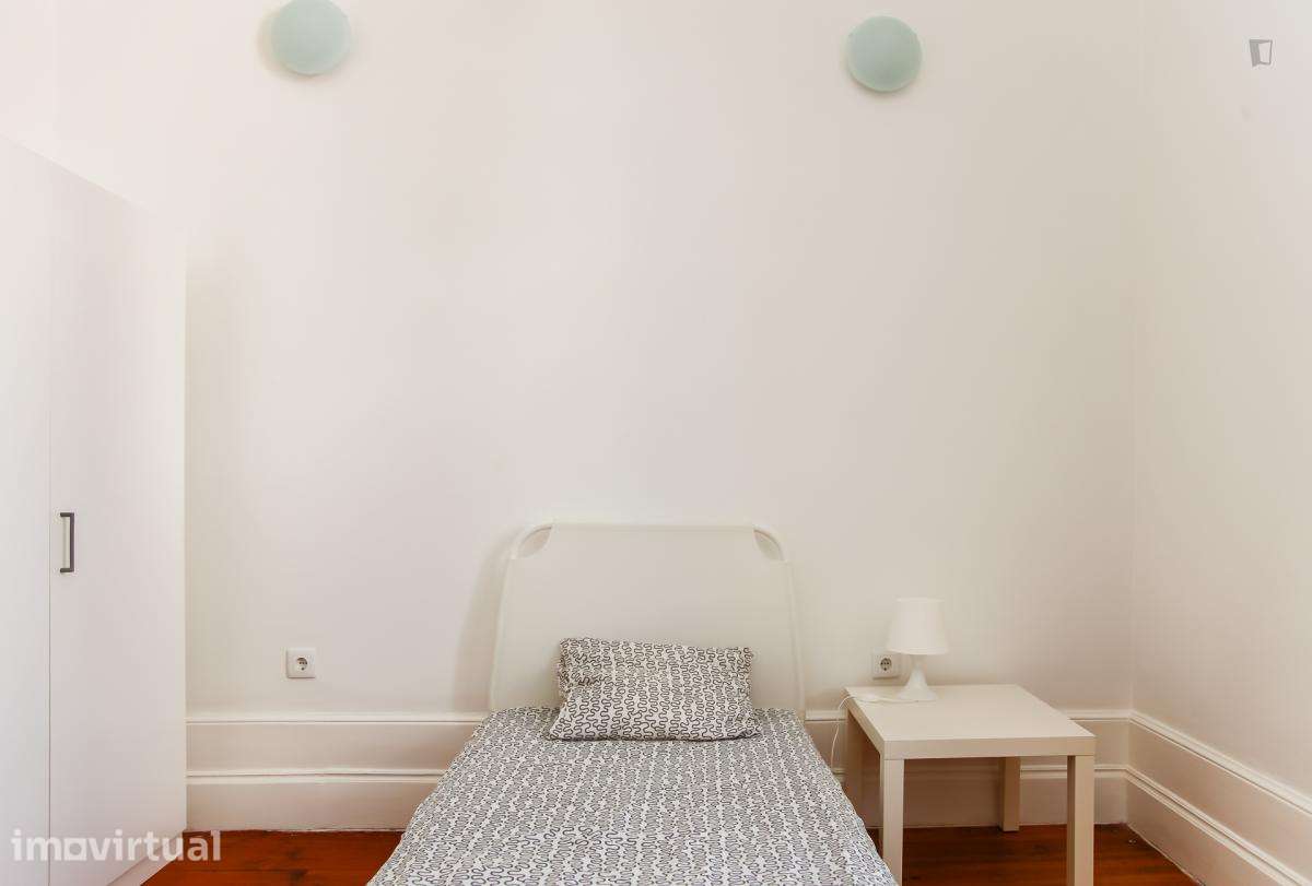 Quarto - localizado em Cidral Coimbra - Grande imagem: 3/44