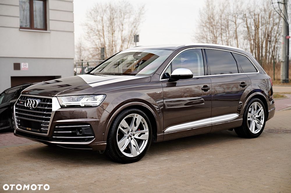 Audi SQ7 - 7