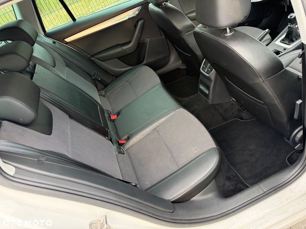 Skoda Octavia 1.6 TDI Business - 9
