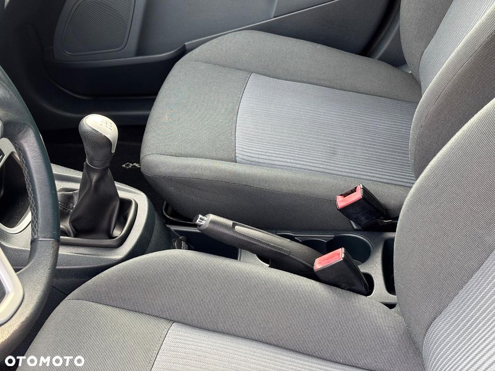 Ford Fiesta 1.25 Gold X EU5 - 28