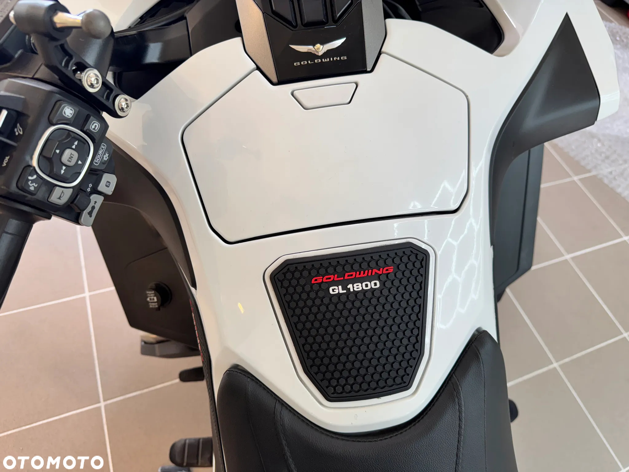 Honda GL - 28