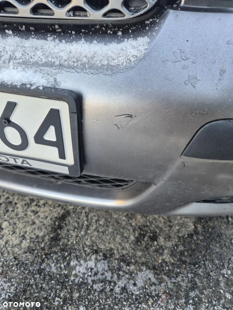 Toyota Yaris 1.0 Base - 5