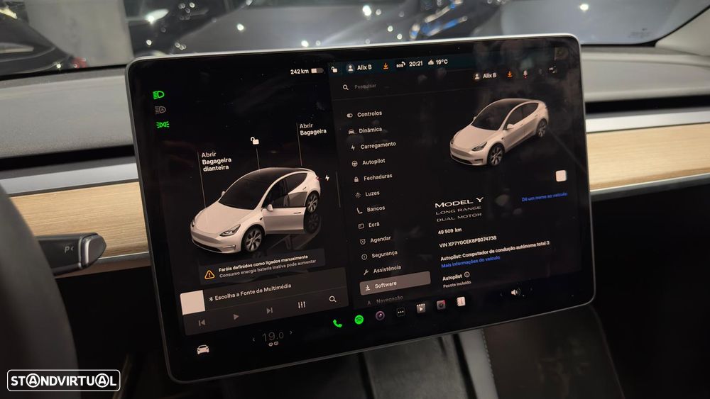 Tesla Model Y Performance Tração Integral - 23