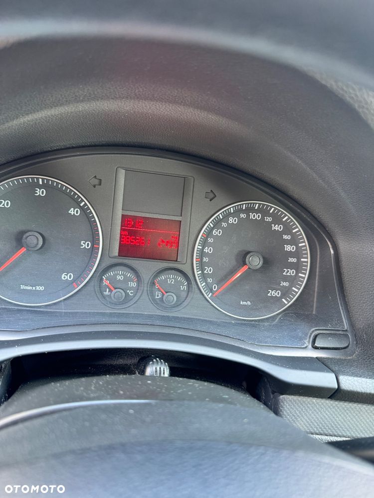 Volkswagen Golf 1.9 TDI Q-Line - 6