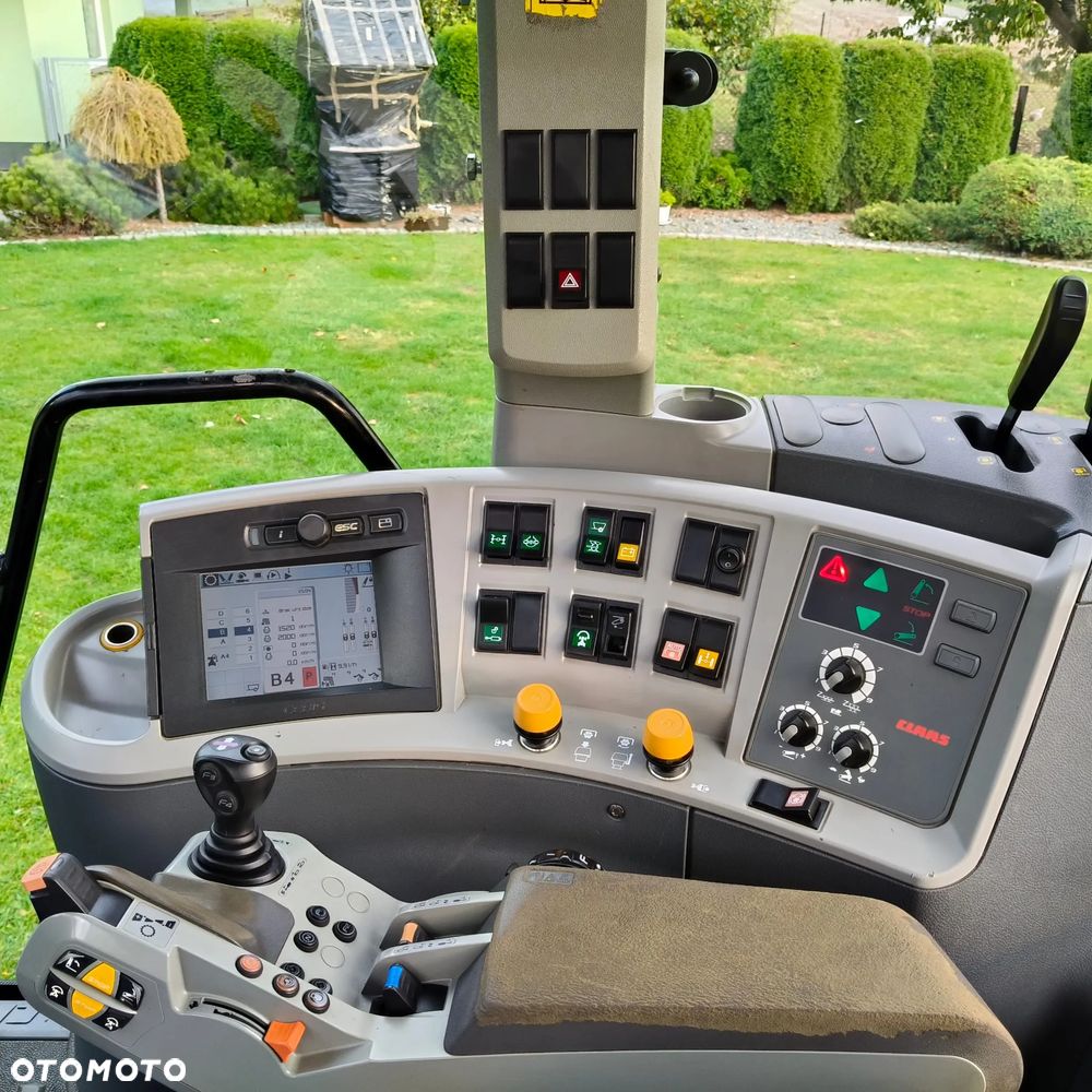 Claas Axion 820 - 9