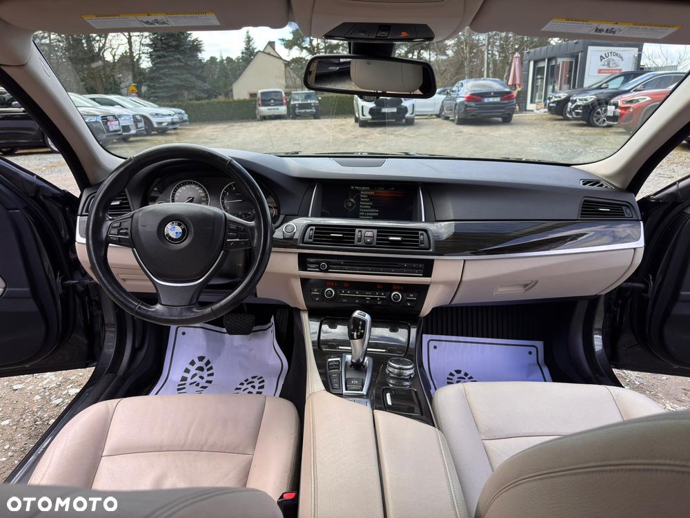 BMW Seria 5 528i xDrive Sport-Aut Luxury Line - 4