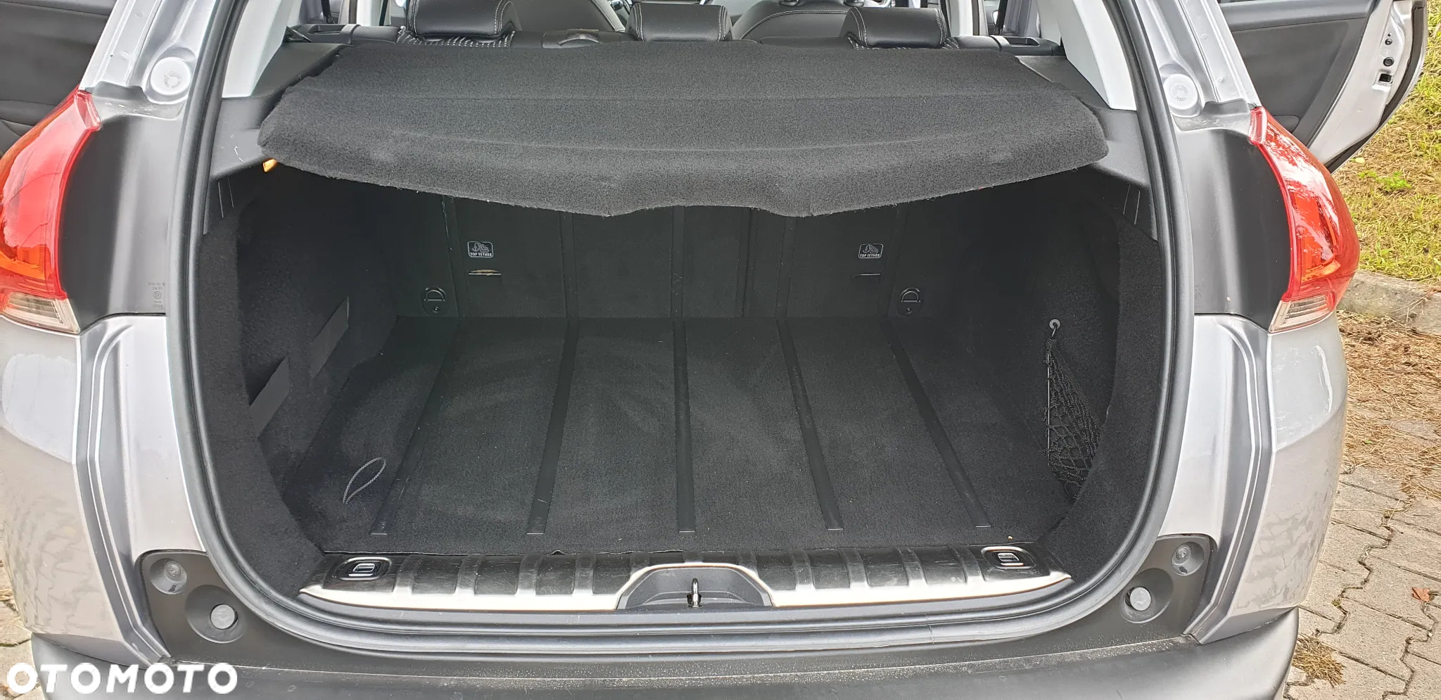 Peugeot 2008 1.6 e-HDi Allure S&S - 26