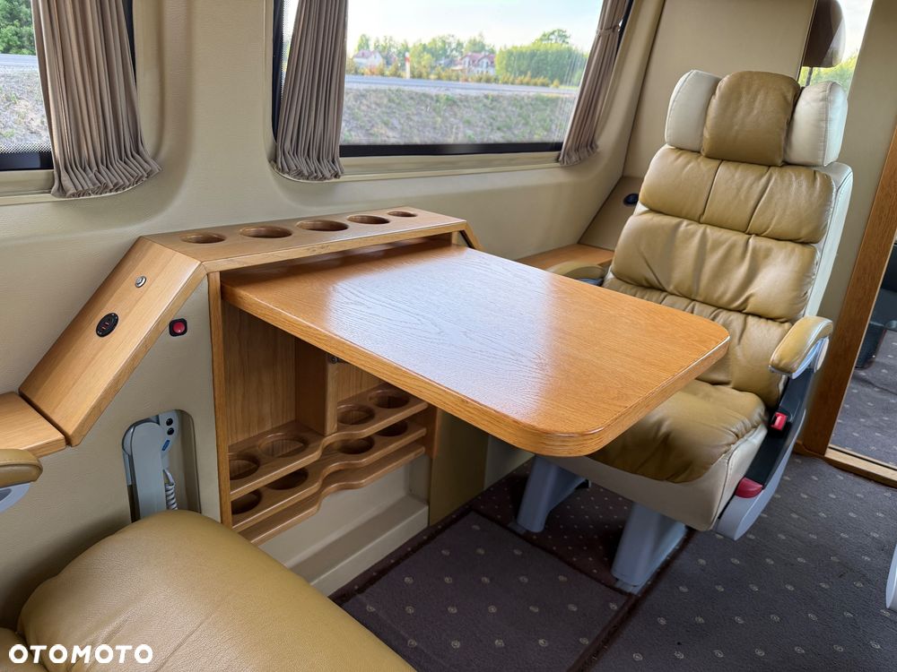 Mercedes-Benz Sprinter - 25