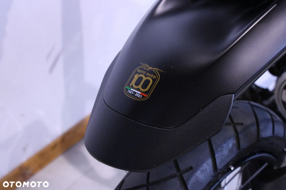 Moto Guzzi V85 - 16