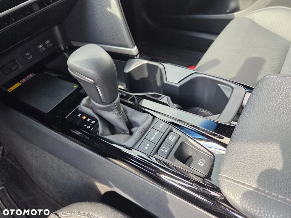 Toyota Camry 2.5 Hybrid Prestige CVT - 21