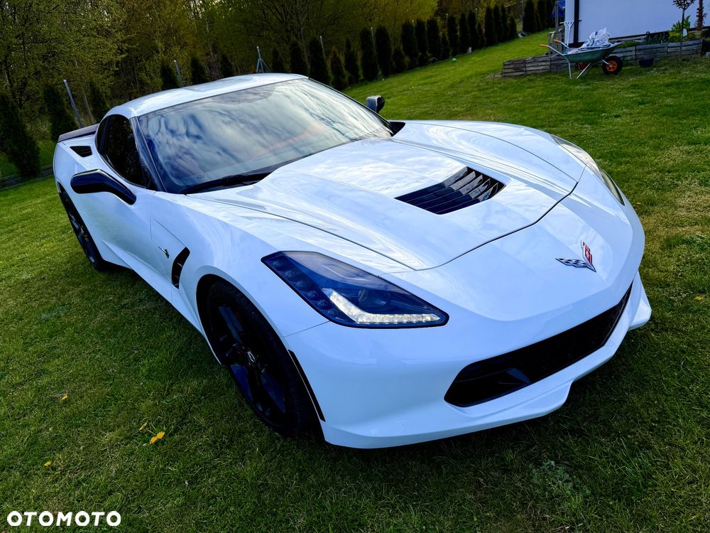 Chevrolet Corvette - 19