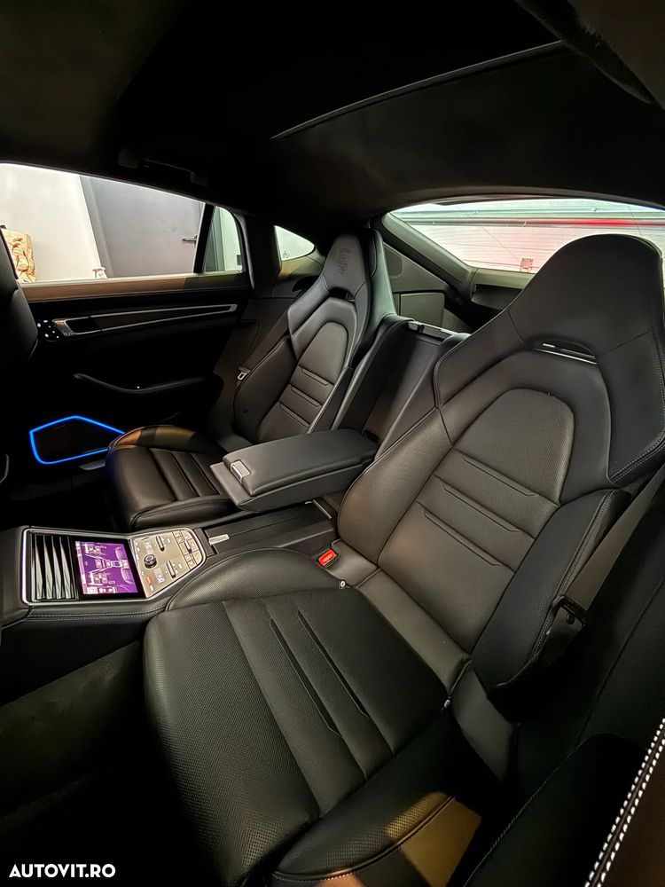 Porsche Panamera 4 E-Hybrid - 11