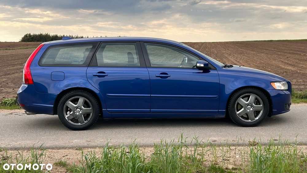 Volvo V50 T5 Momentum - 4