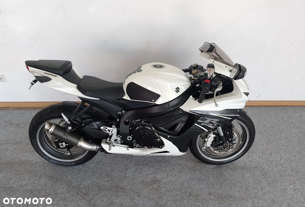 Suzuki GSX-R - 4