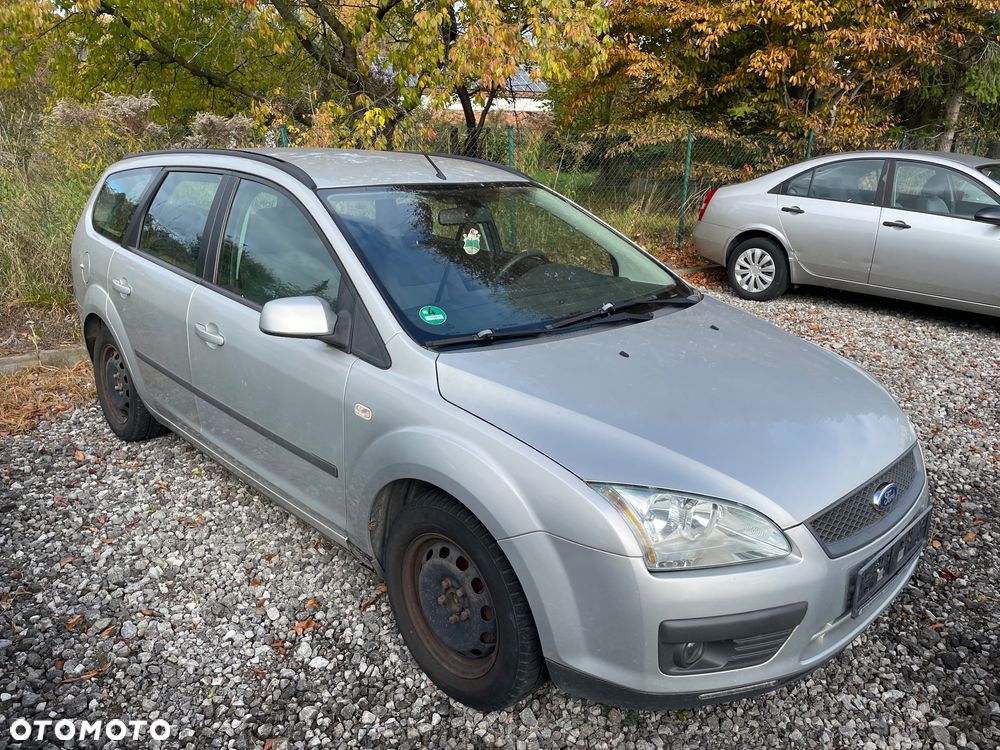 Ford Focus 1.6 Ambiente - 1