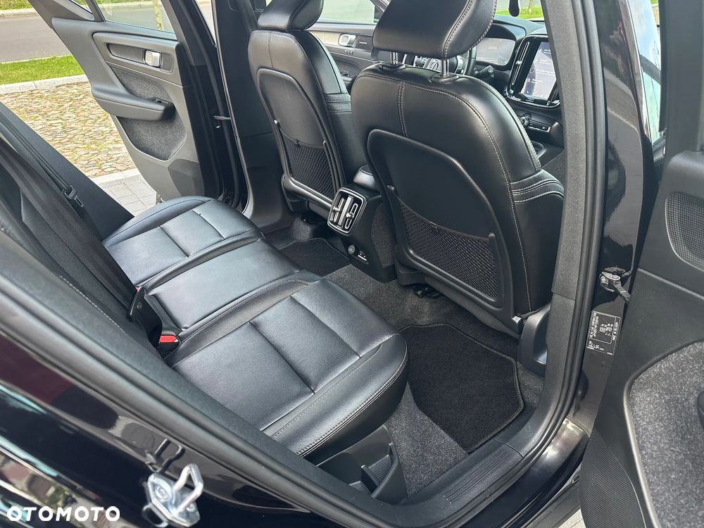 Volvo XC 40 D4 AWD Geartronic Inscription - 24