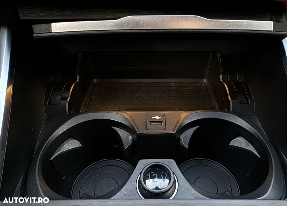 BMW Seria 3 330e Aut. M Sport - 12