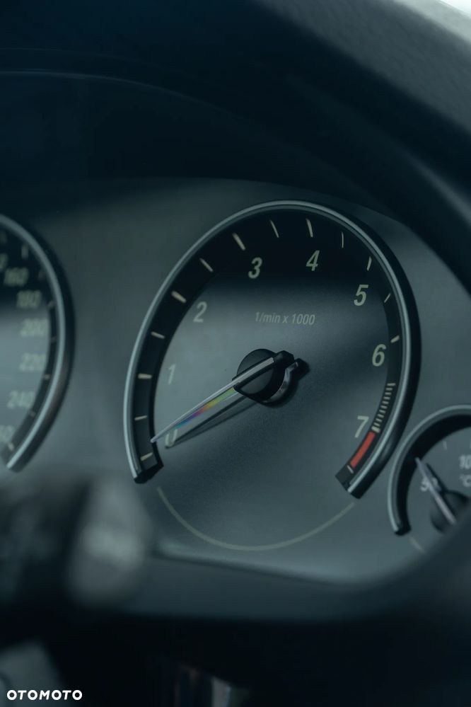 BMW X5 xDrive35i Edition Exclusive - 28