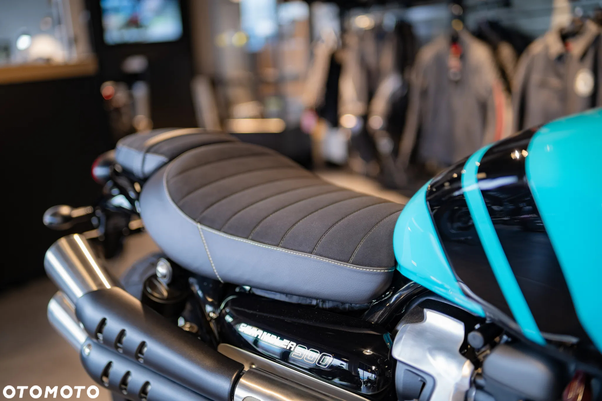Triumph Scrambler - 30