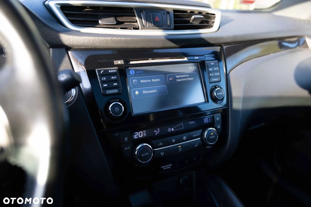 Nissan Qashqai 1.6 DCi ALL-MODE 4x4i TEKNA+ - 32