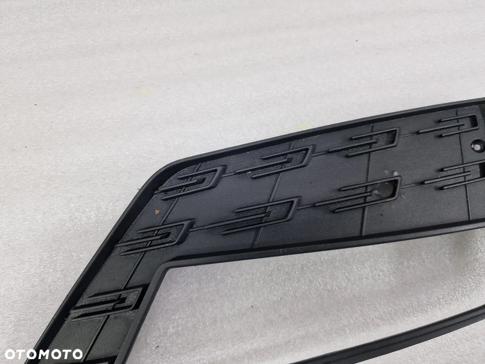 SEAT LEON 3 III LIFT 16- PRAWA KRATKA BOCZNA ZDERZAKA PRZEDNIEGO PRZÓD , NR 5F0853666G , NR AUKCJI C/95 - 3