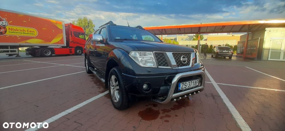 Nissan Navara 2.5 D Platinum - 1