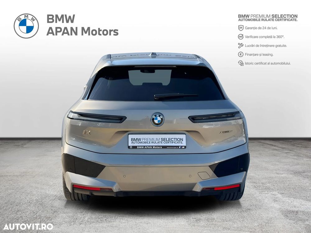 BMW iX xDrive50 - 6