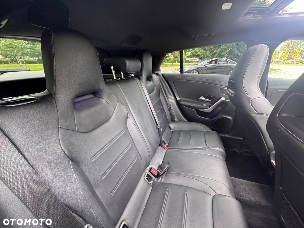 Mercedes-Benz CLA 220 d AMG Line 8G-DCT - 10