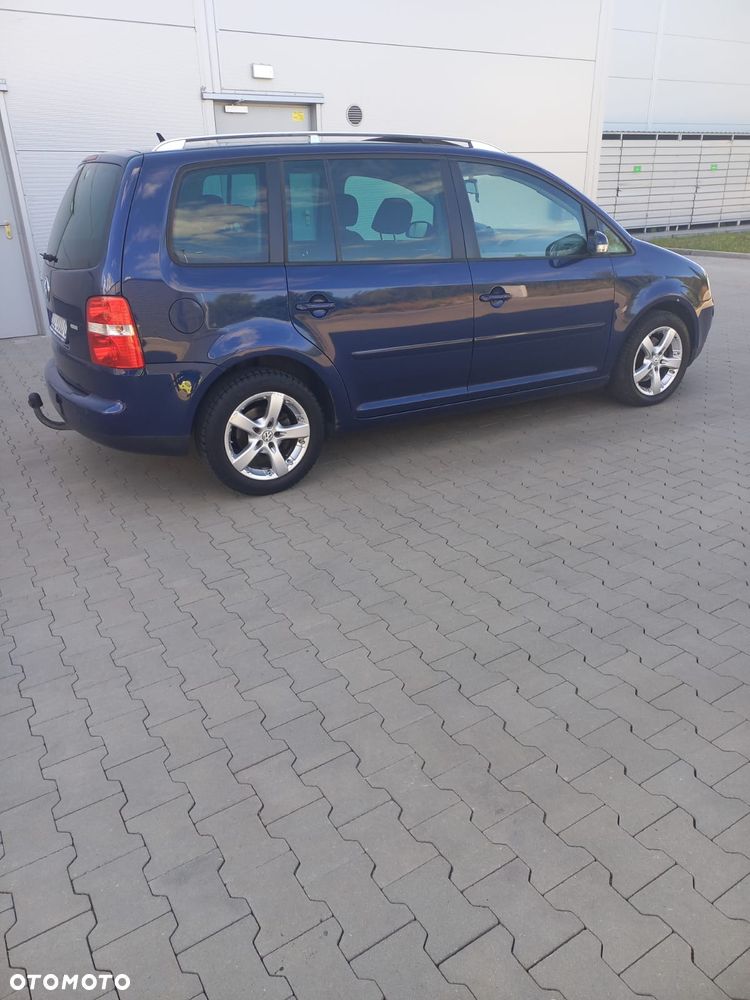 Volkswagen Touran - 14