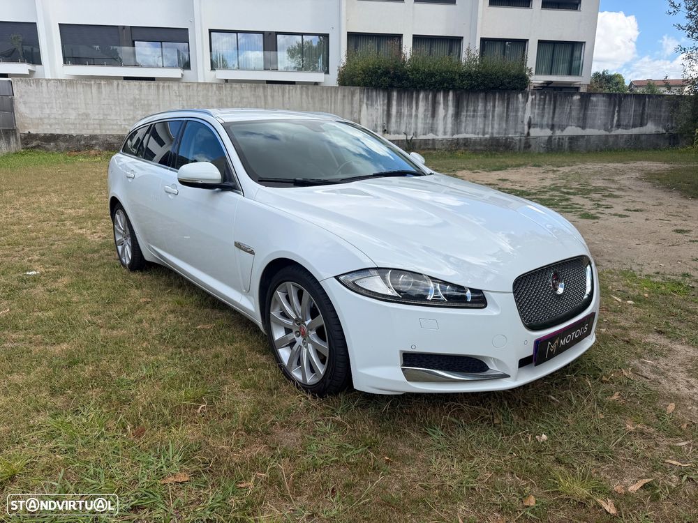Jaguar XF Sportbrake 2.2 D Luxury - 21