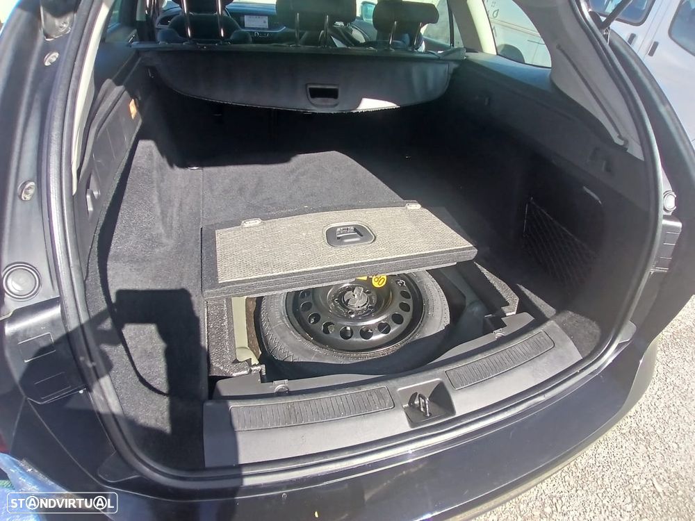 Opel Insignia Sports Tourer - 4