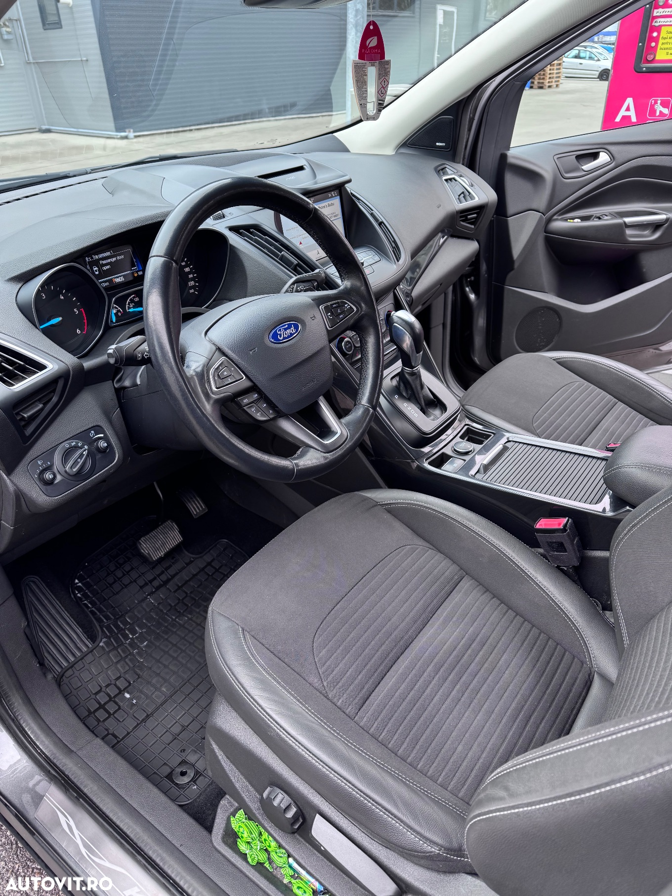 Ford Kuga 2.0 TDCi 4WD Powershift Titanium - 6