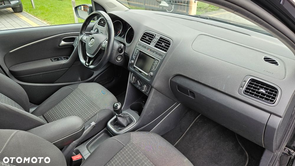 Volkswagen Polo 1.4 TDI (Blue Motion Technology) Comfortline - 16