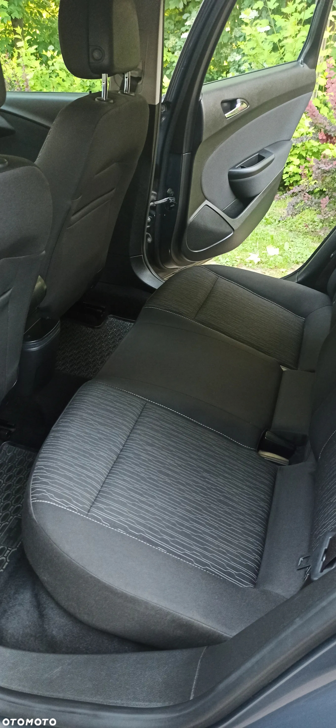 Opel Astra IV 1.4 T Active - 10