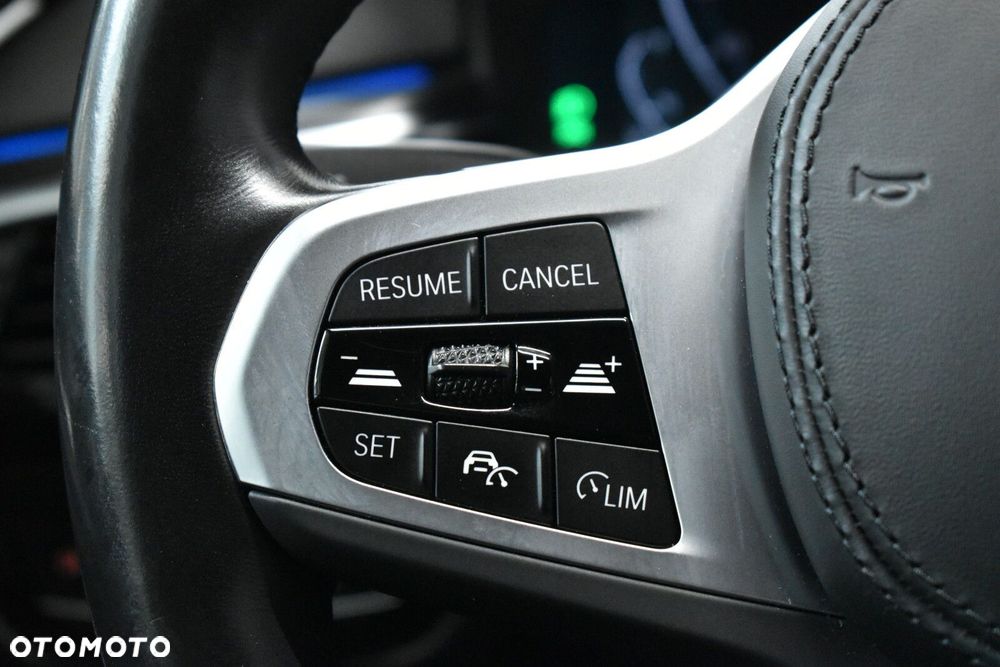 BMW Seria 5 530e xDrive M Sport sport - 14
