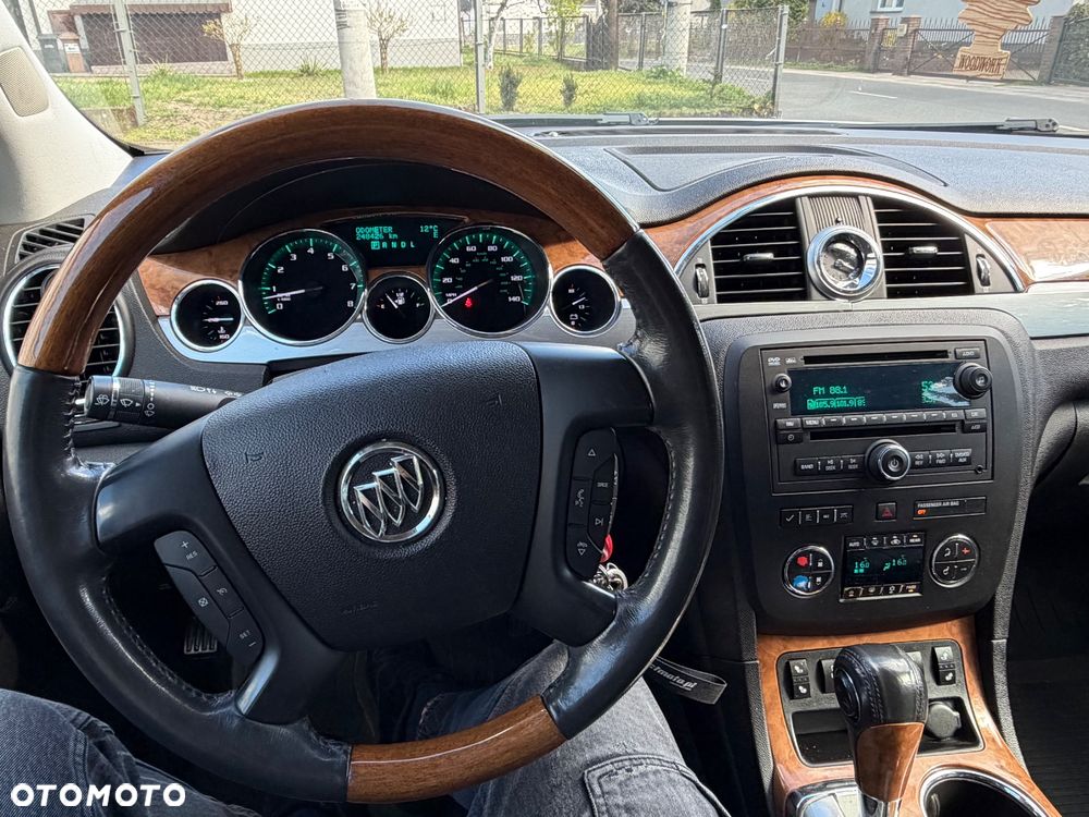 Buick Enclave - 11