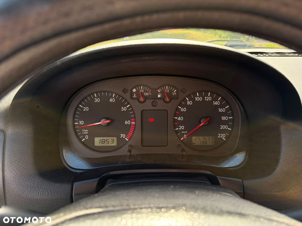 Volkswagen Golf 1.4 Basis - 6