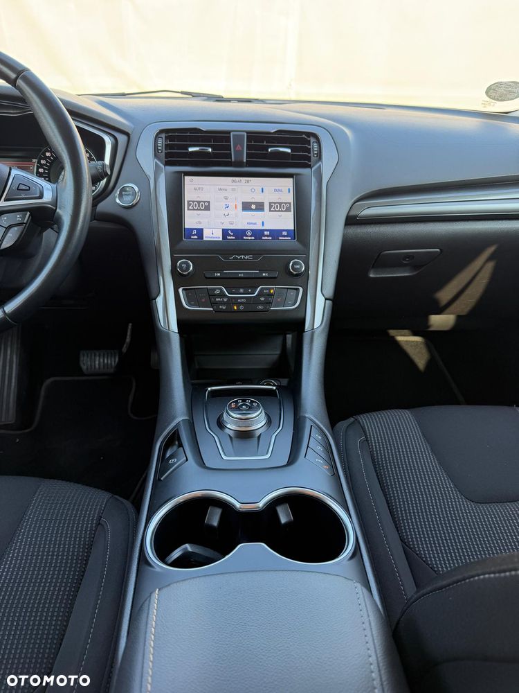 Ford Mondeo 2.0 TDCi Ambiente Plus PowerShift - 23