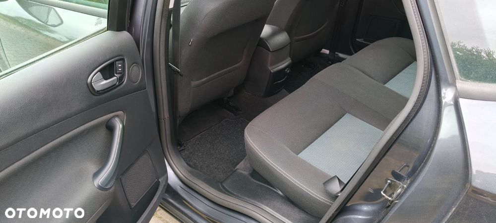 Ford Mondeo 2.0 Ambiente - 20