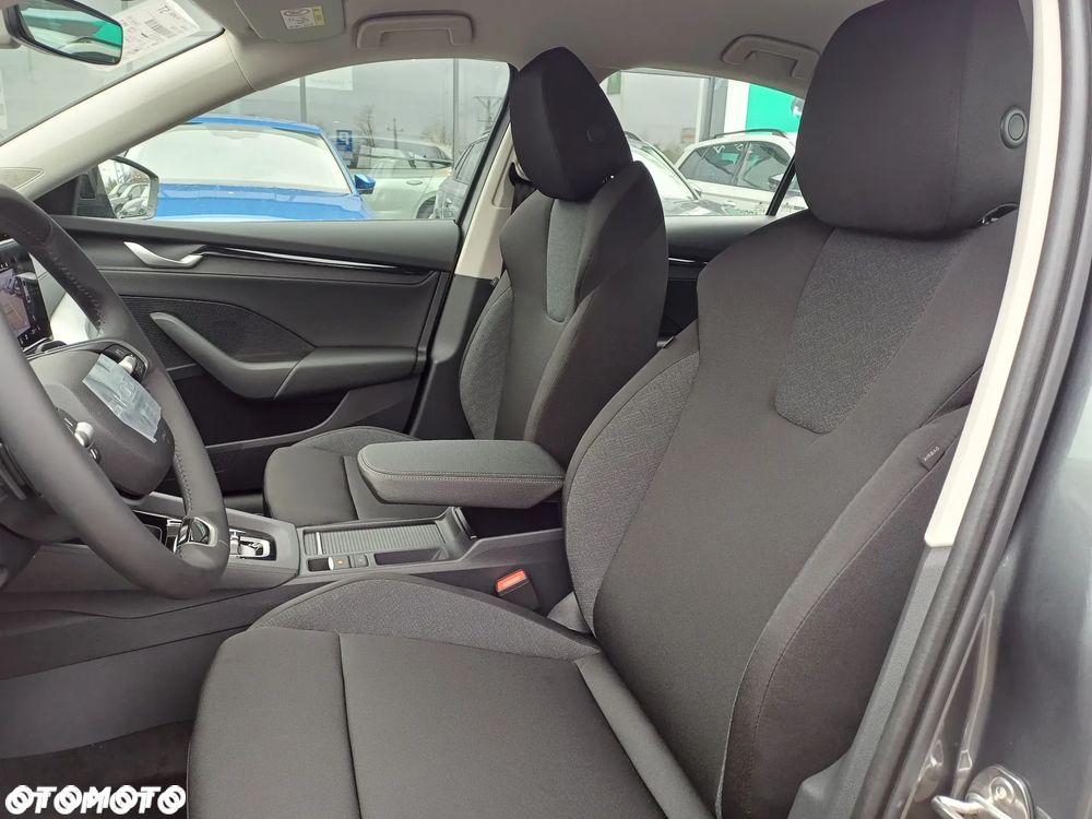 Skoda Octavia 1.5 TSI mHEV Drive Essence DSG - 11