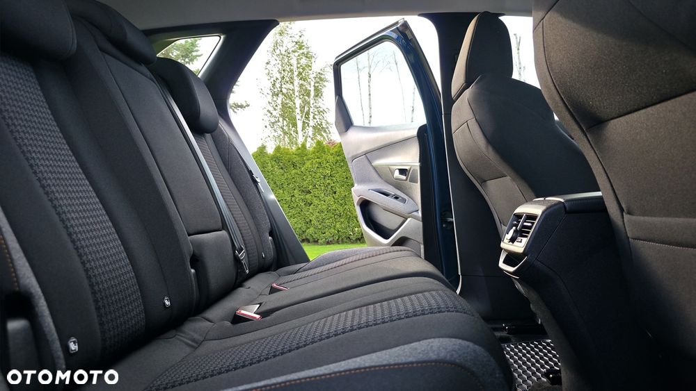 Peugeot 3008 1.2 PureTech Allure S&S EAT8 - 19